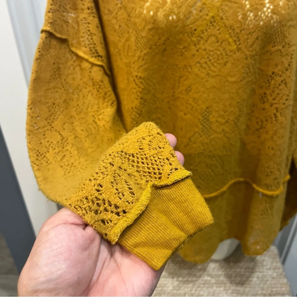 Free People Floral Soft Lace‎ HiLo Oversize Sweater Top Mustard/ Gold Size Small